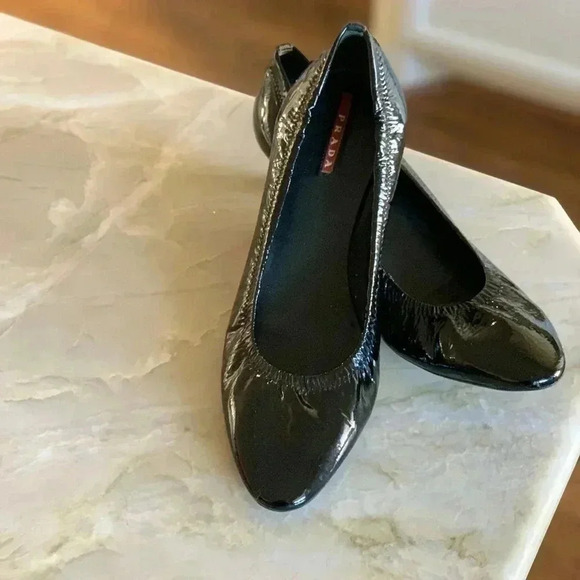 PRADA black patent classic pump heels size 39.5 kitten - Picture 4 of 9